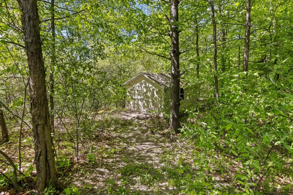 2732 Hammond Highlands Drive East Bay Township MI 49686