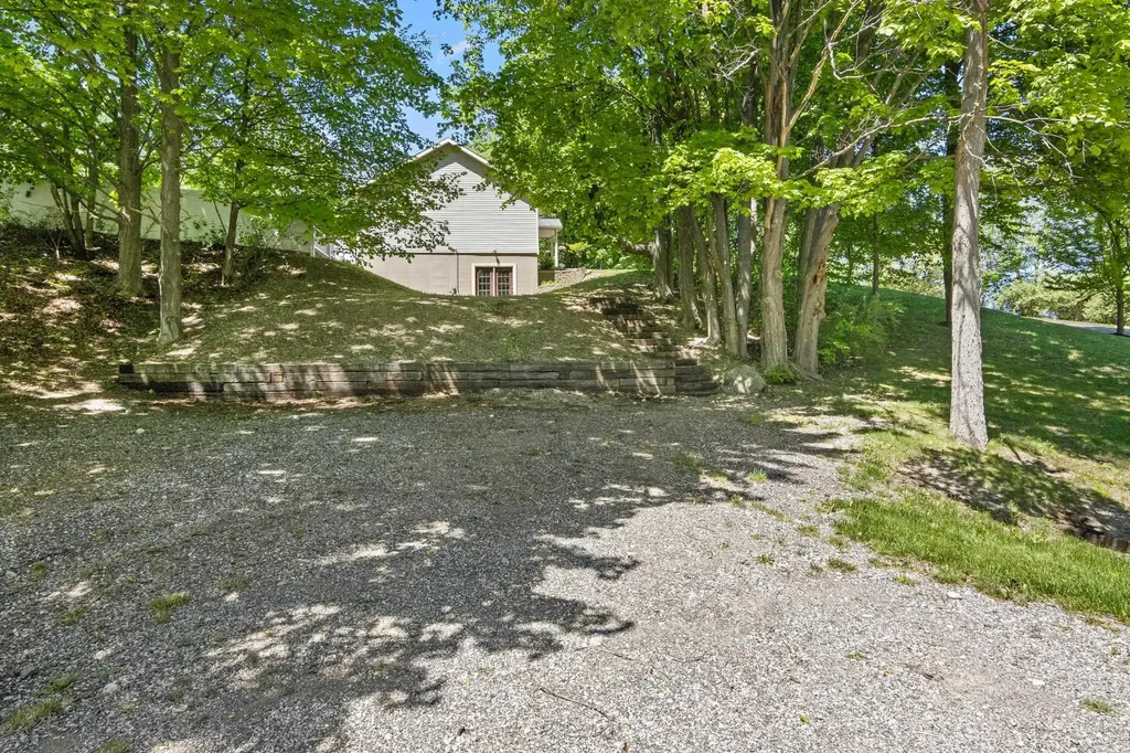 2732 Hammond Highlands Drive East Bay Township MI 49686
