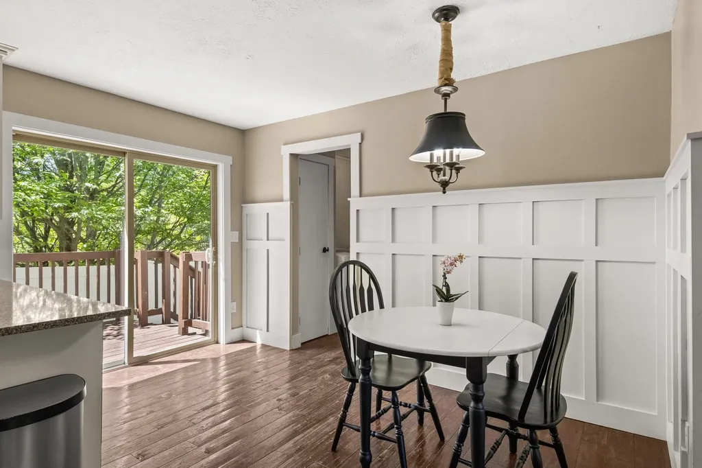 2732 Hammond Highlands Drive East Bay Township MI 49686