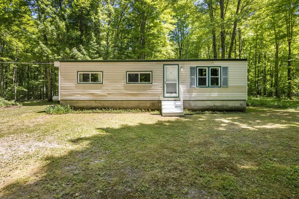 4501 Oslund Road Kearney Township MI 49659
