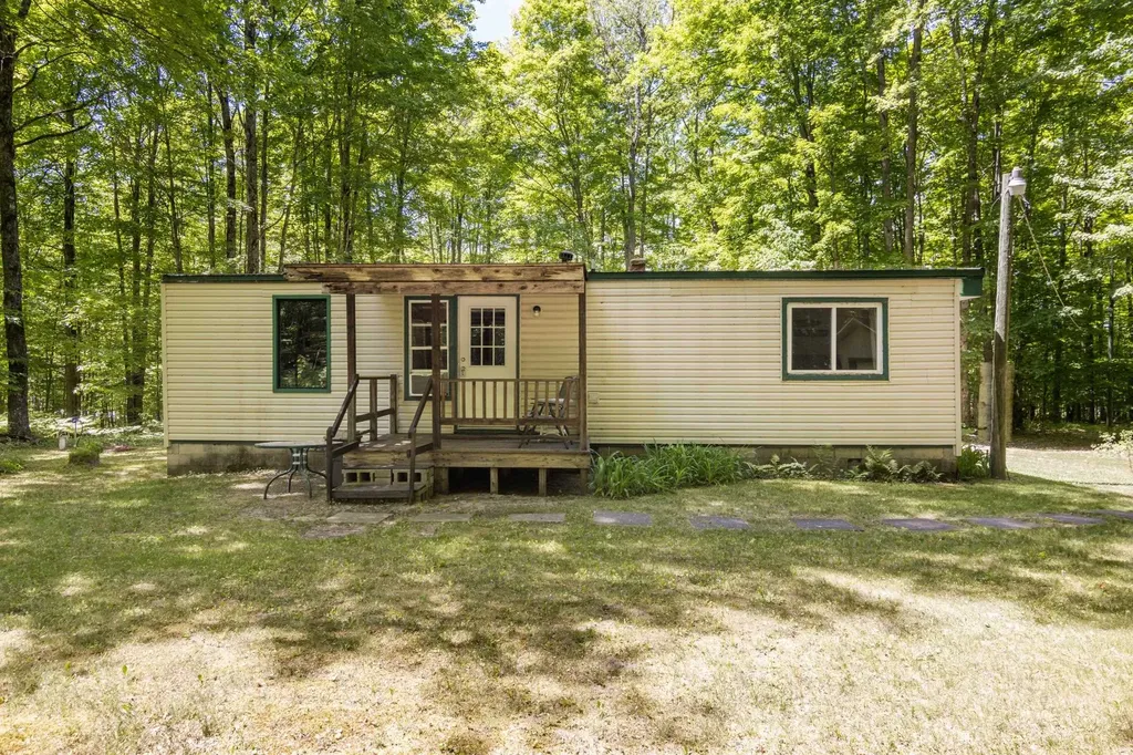 4501 Oslund Road Kearney Township MI 49659