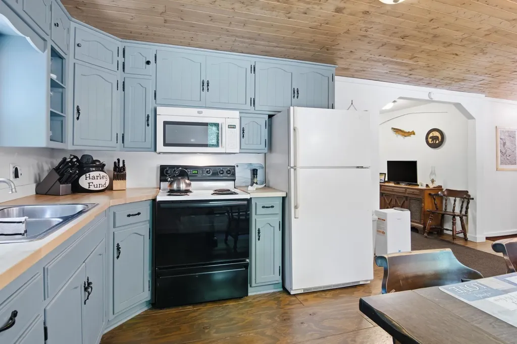 4501 Oslund Road Kearney Township MI 49659