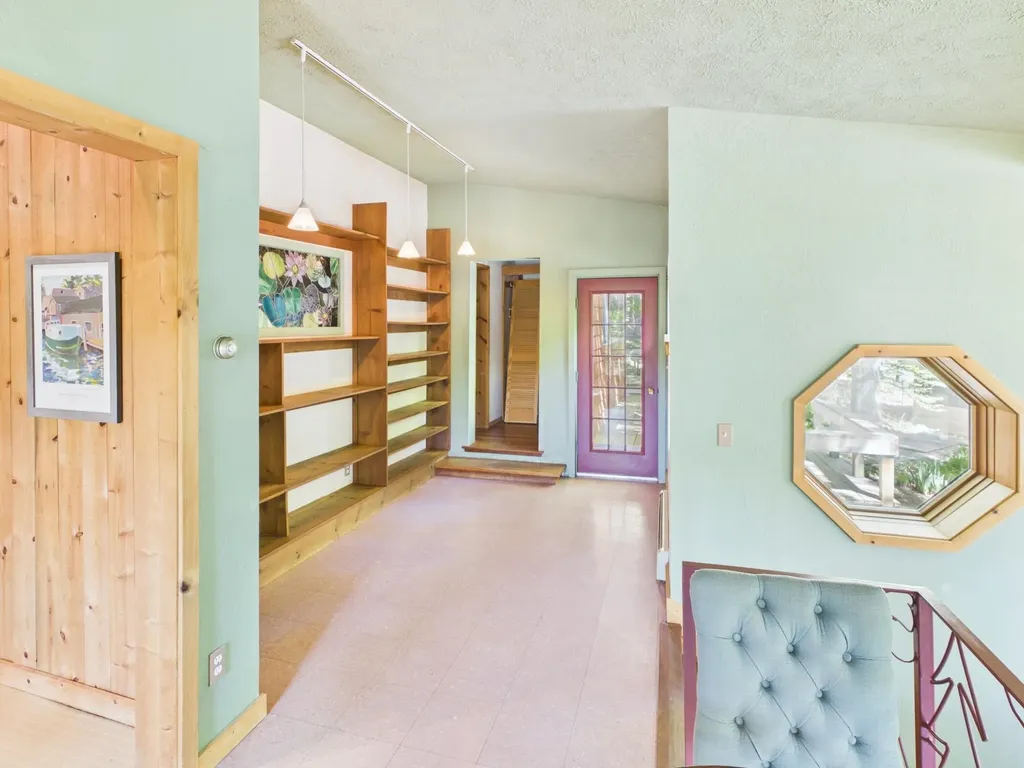 10953 E Pobuda Road Leelanau Township MI 49682