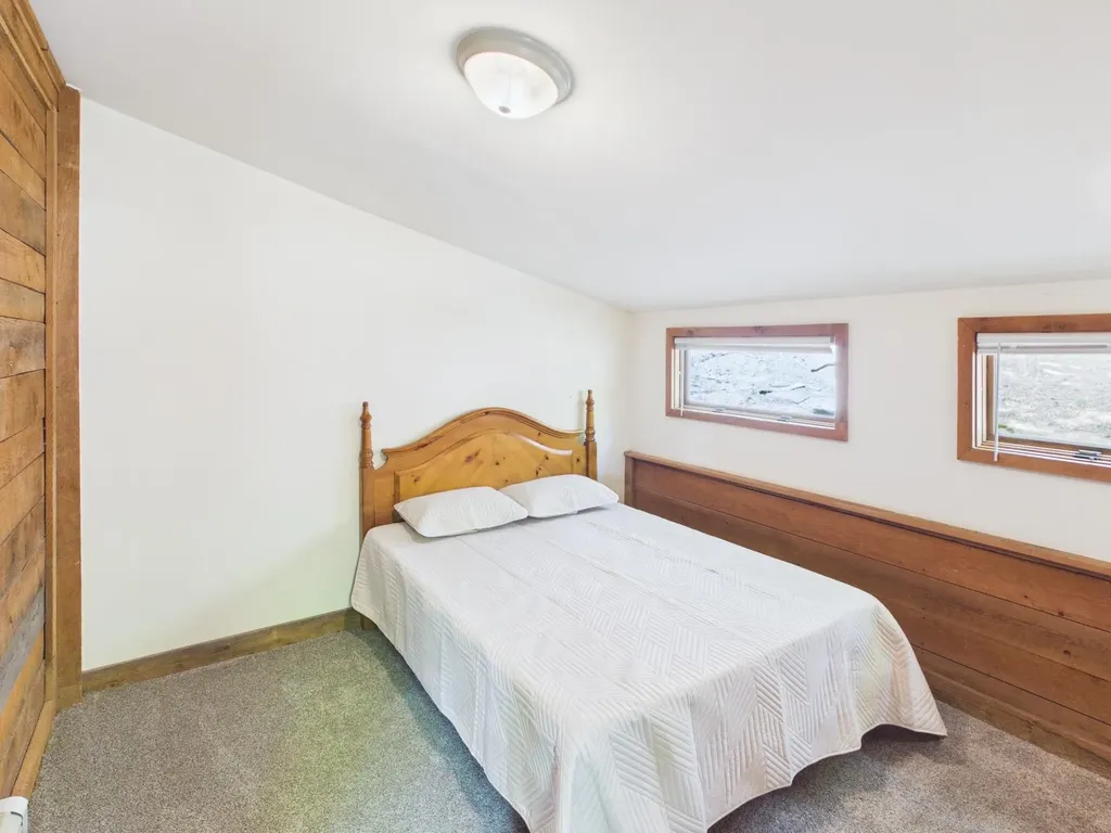 10953 E Pobuda Road Leelanau Township MI 49682