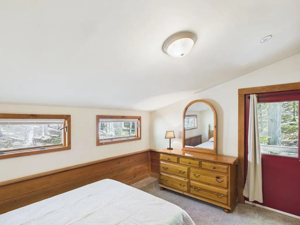 10953 E Pobuda Road Leelanau Township MI 49682