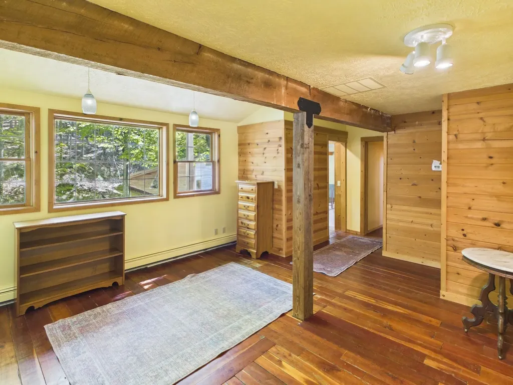 10953 E Pobuda Road Leelanau Township MI 49682