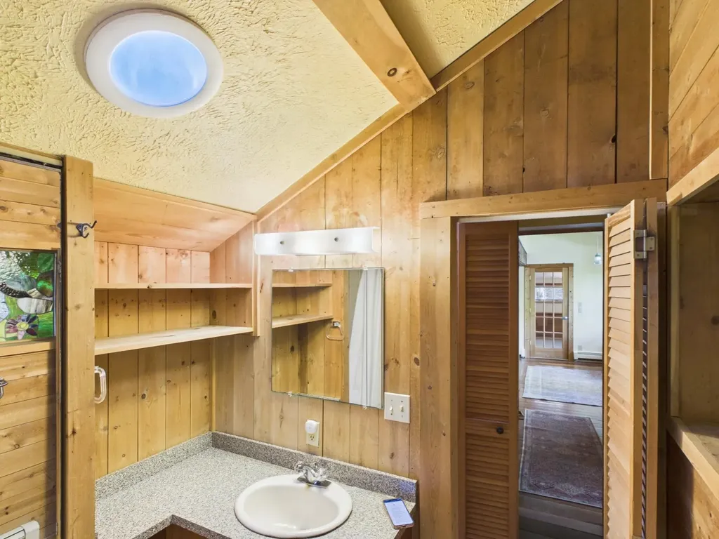 10953 E Pobuda Road Leelanau Township MI 49682