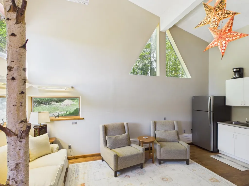 10953 E Pobuda Road Leelanau Township MI 49682