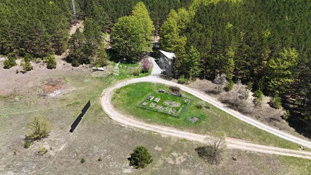 10953 E Pobuda Road Leelanau Township MI 49682