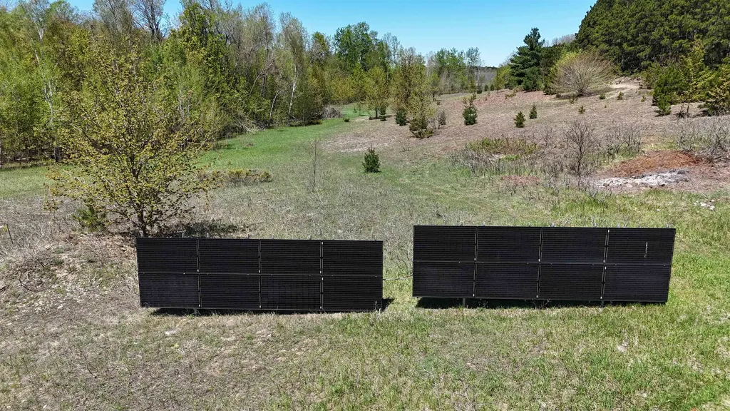 10953 E Pobuda Road Leelanau Township MI 49682