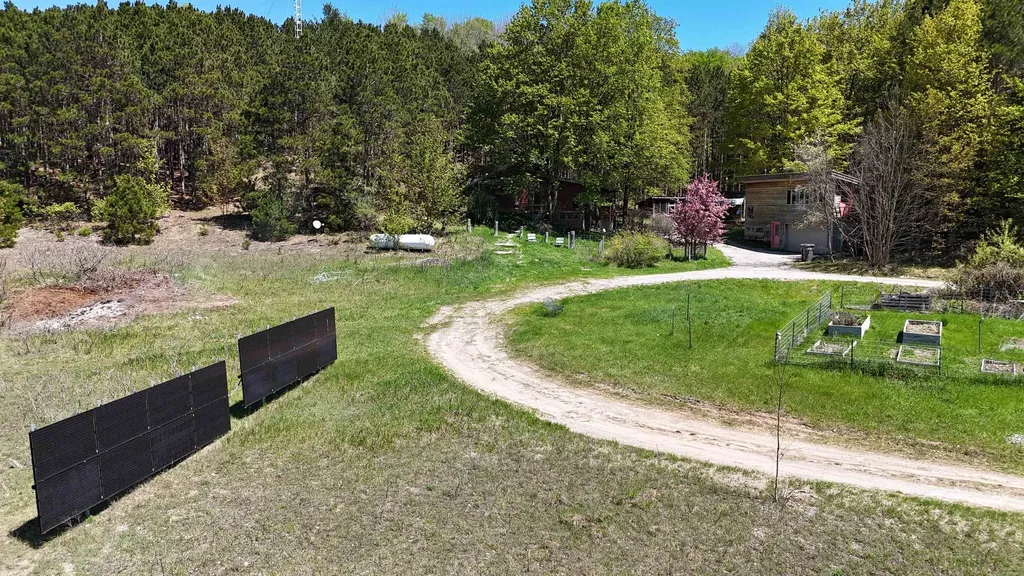 10953 E Pobuda Road Leelanau Township MI 49682