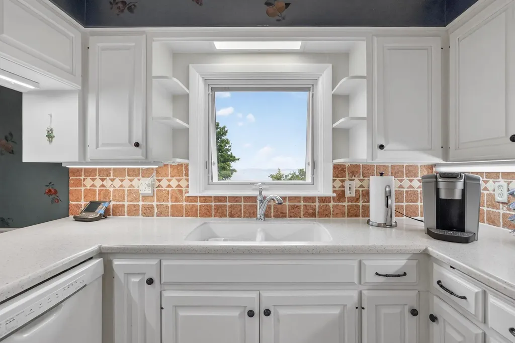 1020 Sunnyside Drive Cadillac City MI 49601