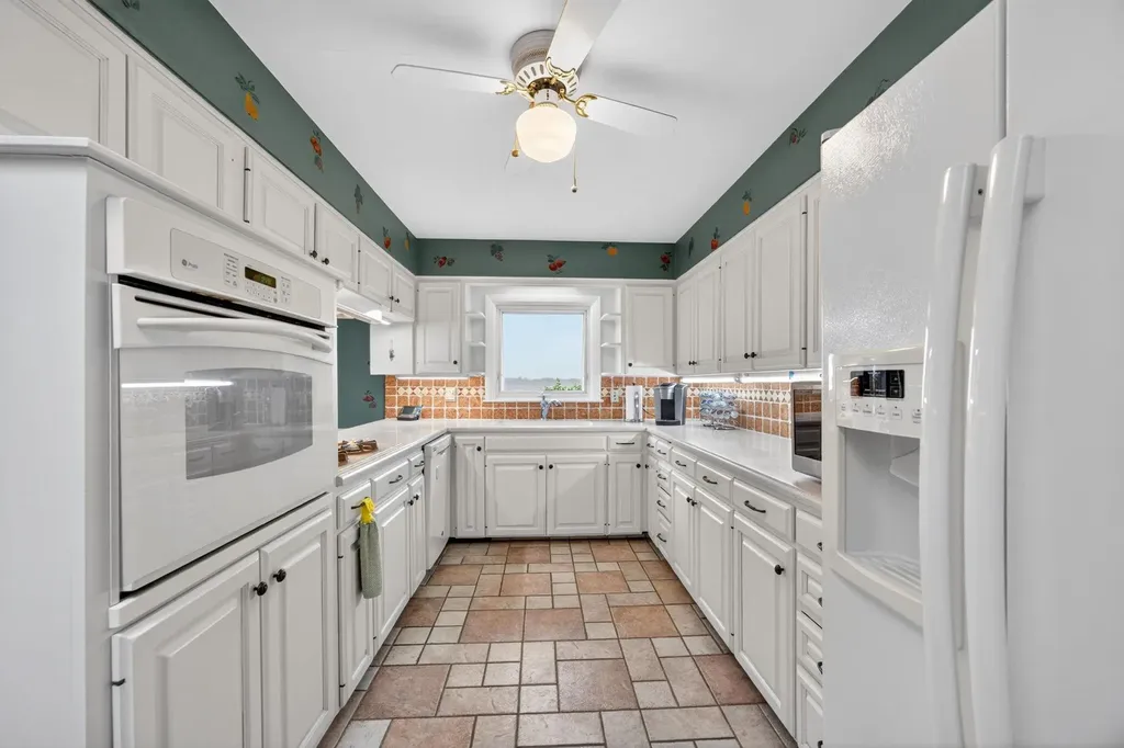 1020 Sunnyside Drive Cadillac City MI 49601