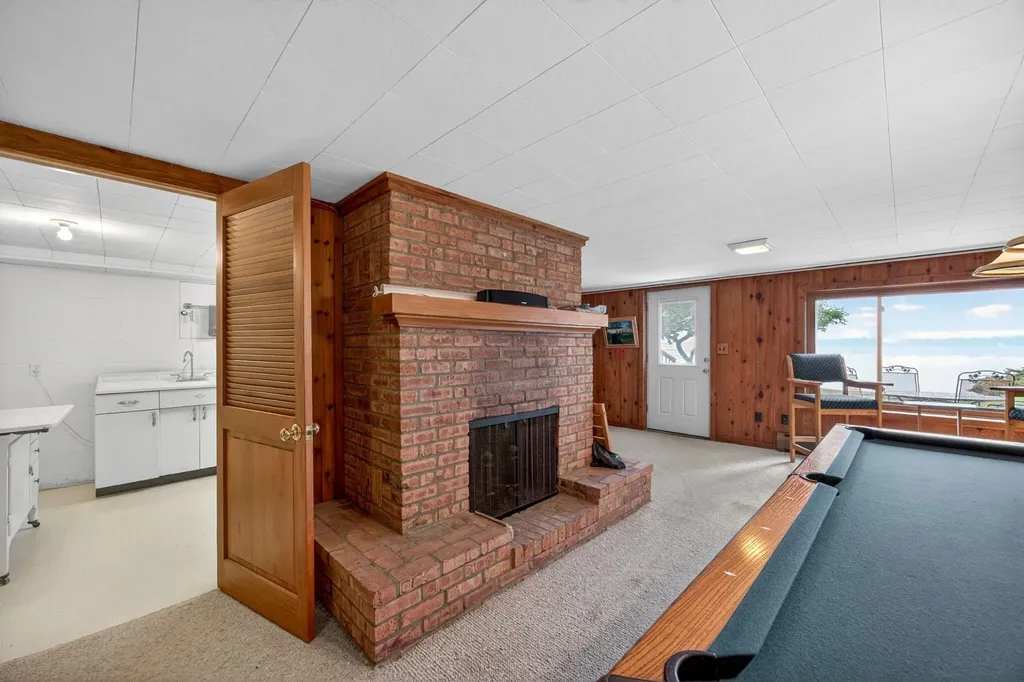 1020 Sunnyside Drive Cadillac City MI 49601