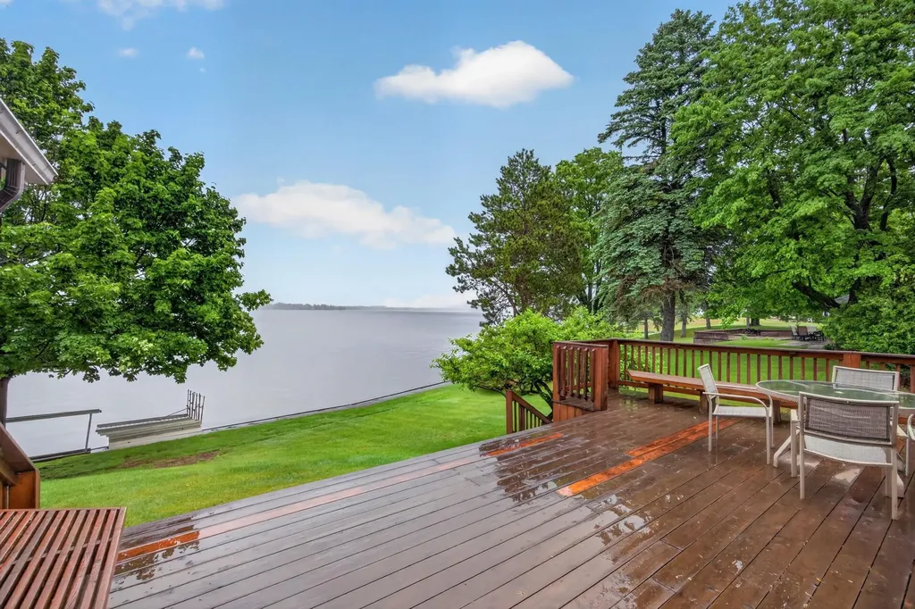1020 Sunnyside Drive Cadillac City MI 49601