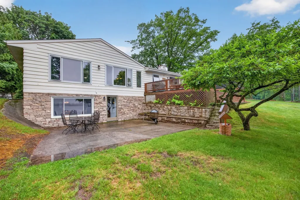 1020 Sunnyside Drive Cadillac City MI 49601