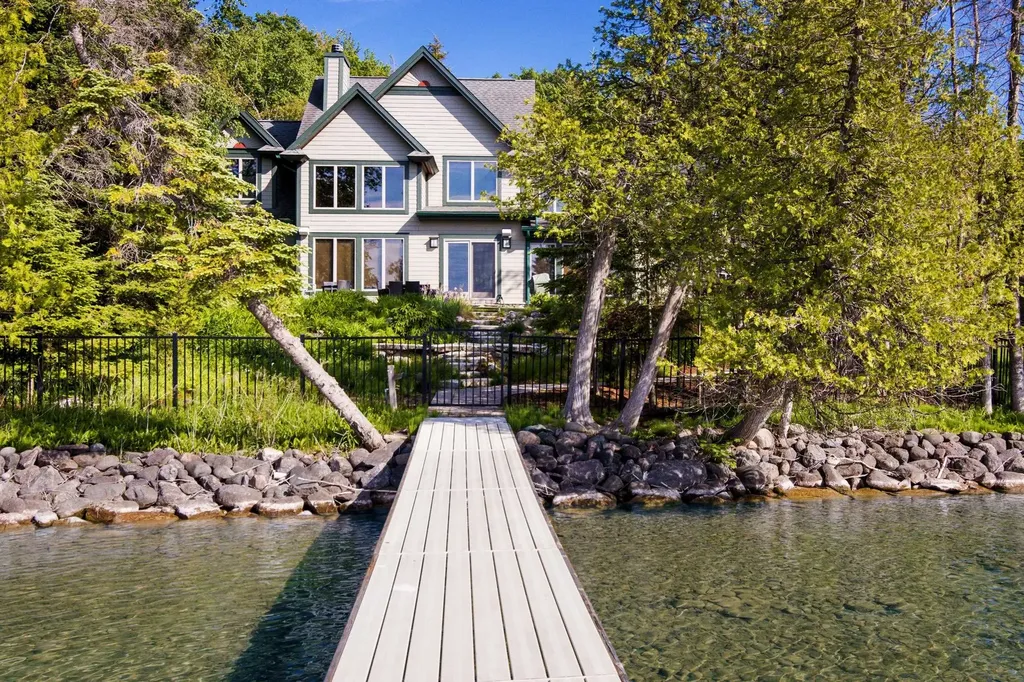 10242 E Elk Lake Drive Milton Township MI 49676