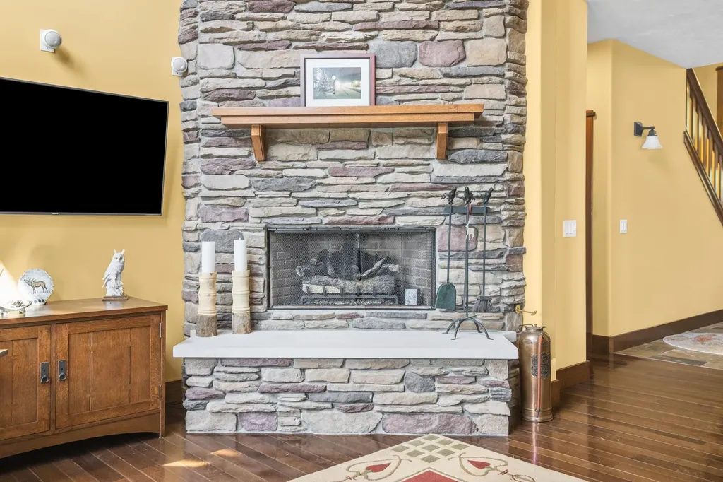 10242 E Elk Lake Drive Milton Township MI 49676