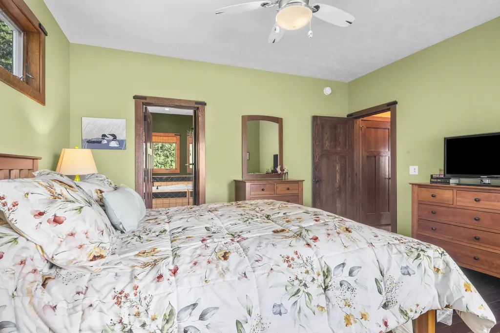 10242 E Elk Lake Drive Milton Township MI 49676