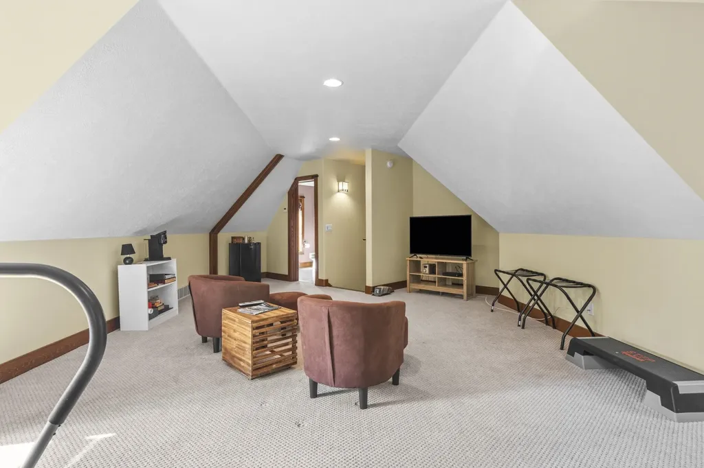 10242 E Elk Lake Drive Milton Township MI 49676
