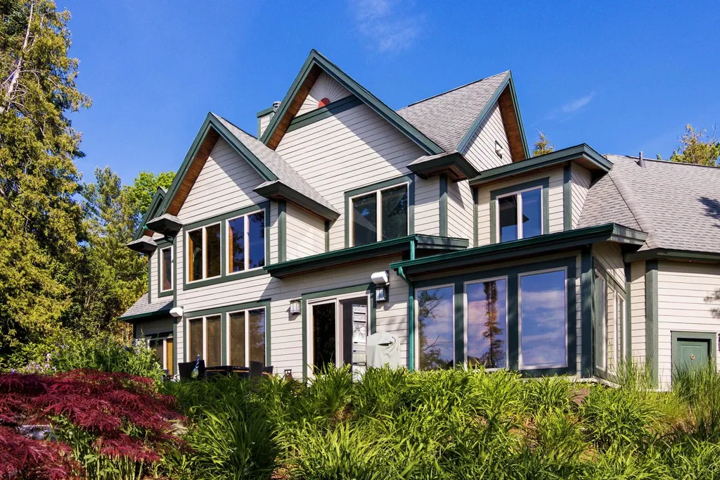 10242 E Elk Lake Drive Milton Township MI 49676