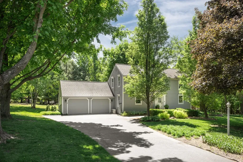 6918 Logan Lane Peninsula Township MI 49686