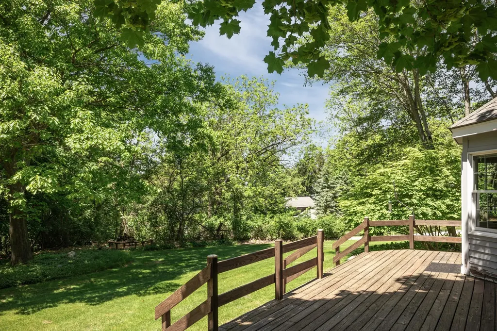 6918 Logan Lane Peninsula Township MI 49686