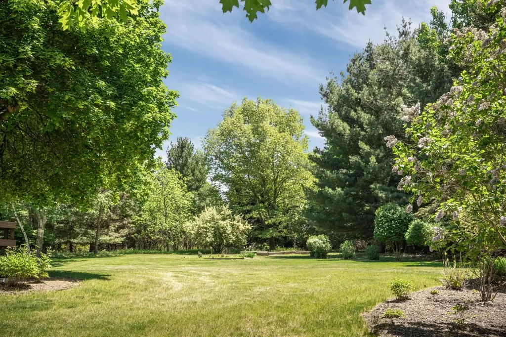 6918 Logan Lane Peninsula Township MI 49686