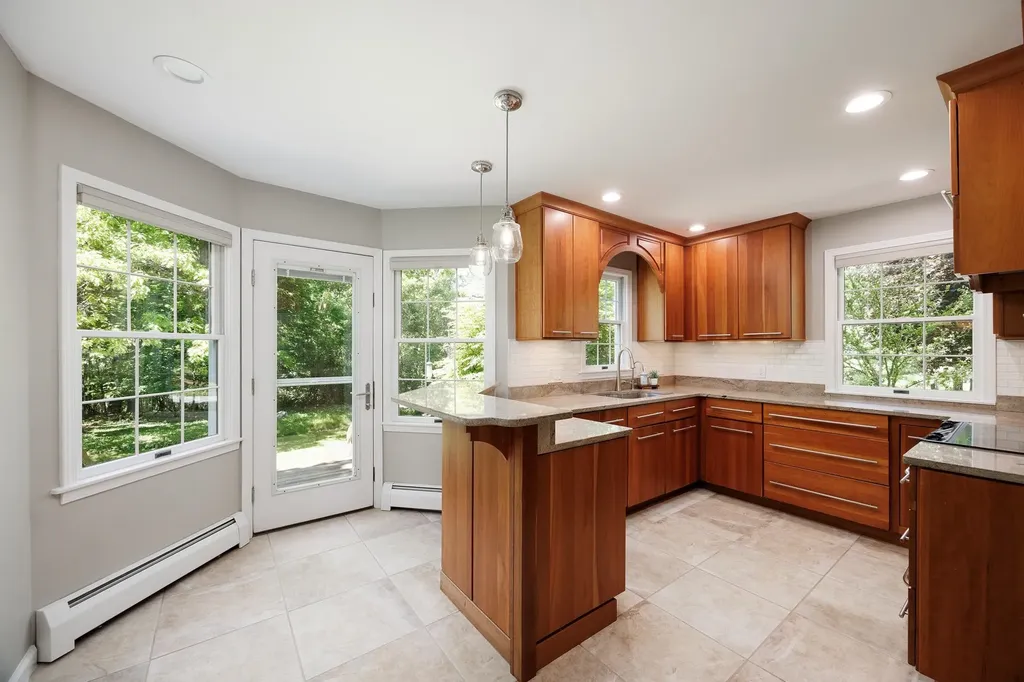 6918 Logan Lane Peninsula Township MI 49686