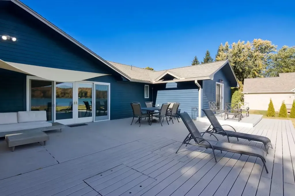 553 S Lake Shore Drive Leland Township MI 49653