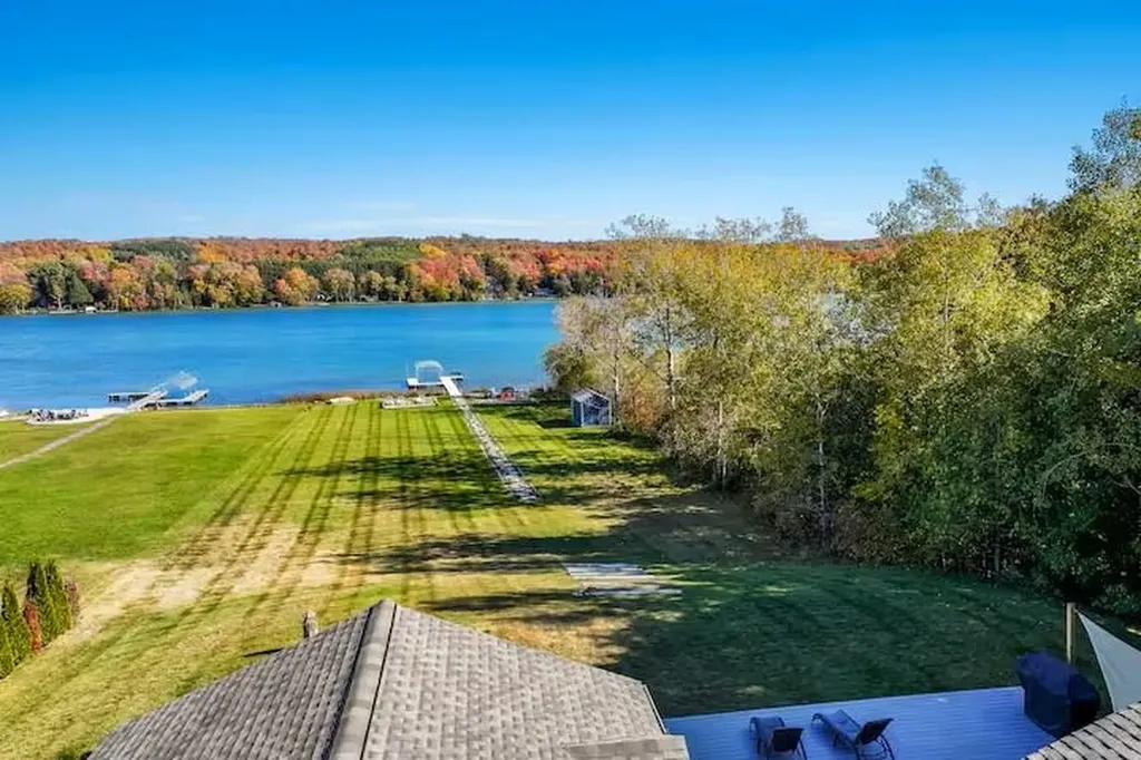 553 S Lake Shore Drive Leland Township MI 49653