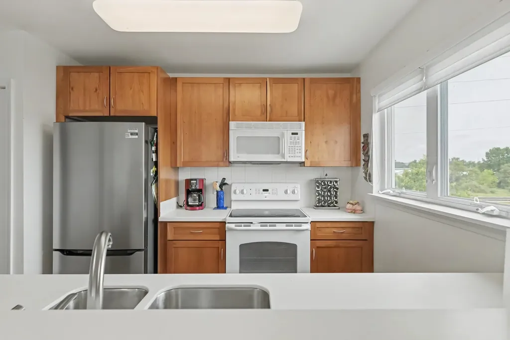 1122 Lake Ridge Drive Traverse City City MI 49684