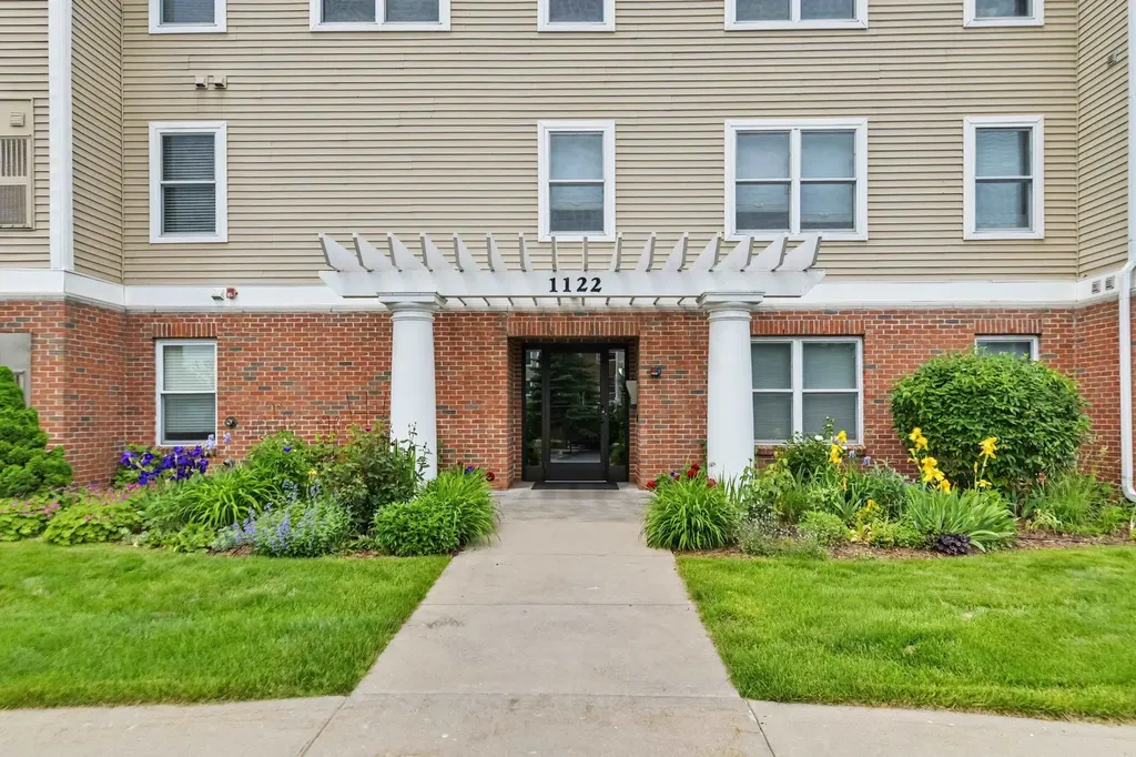 1122 Lake Ridge Drive Traverse City City MI 49684