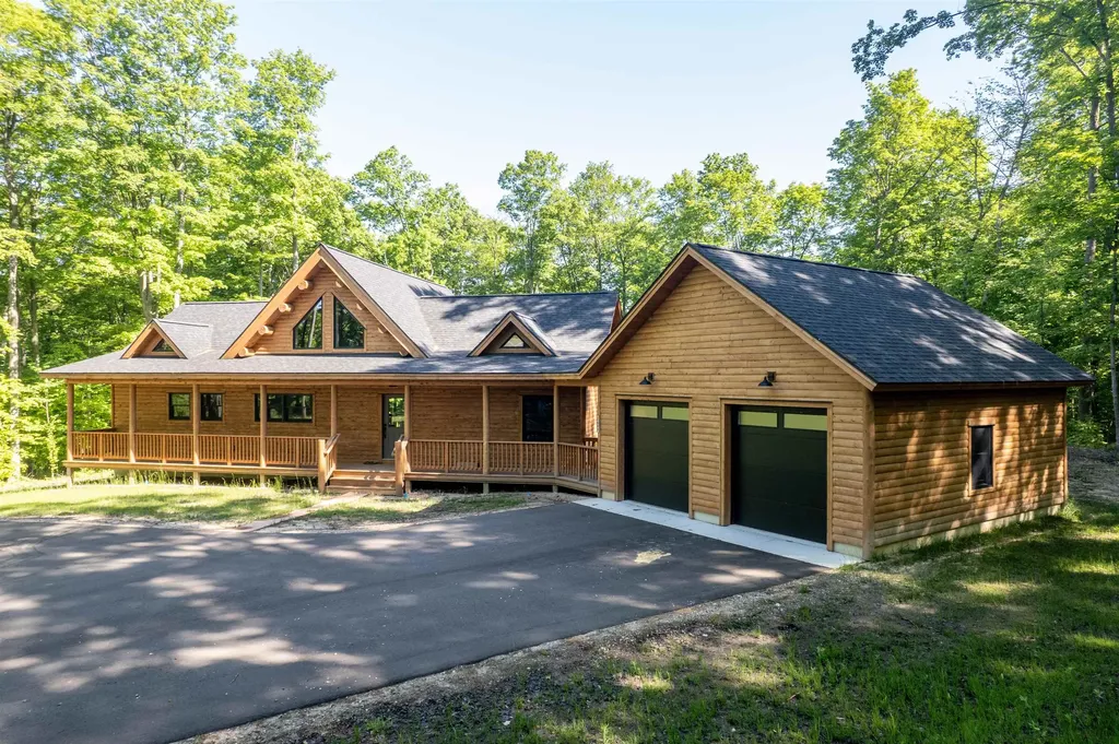 2609 Big Sky Road Paradise Township MI 49649