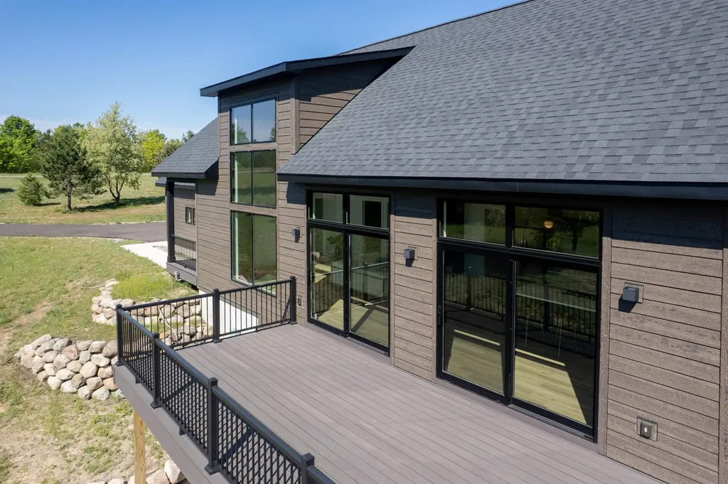 5921 Paradise Ranch Paradise Township MI 49649