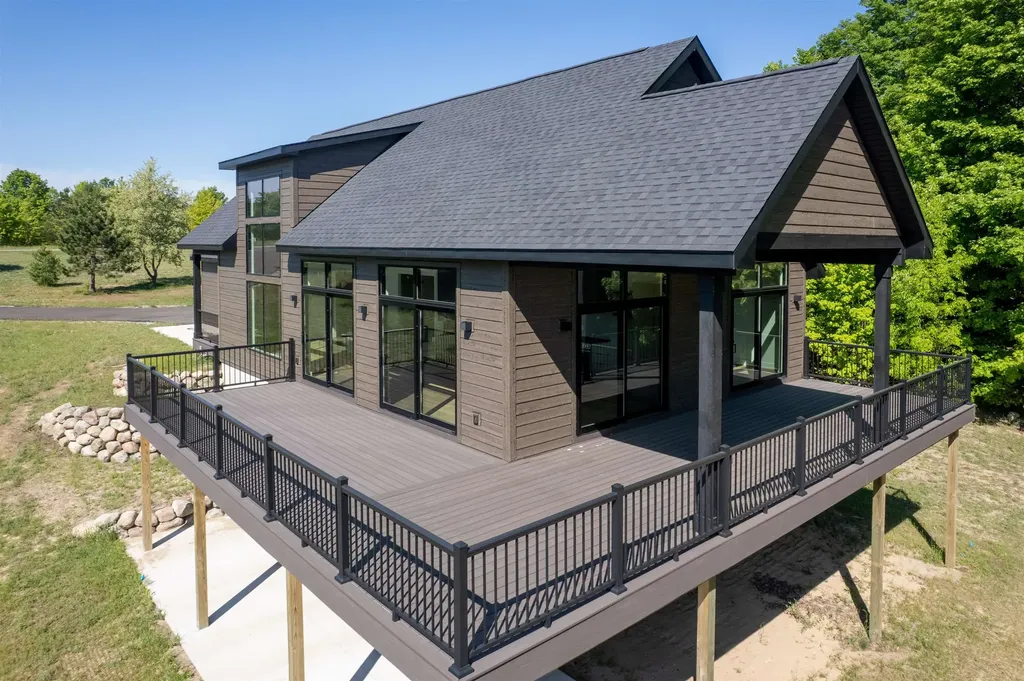5921 Paradise Ranch Paradise Township MI 49649