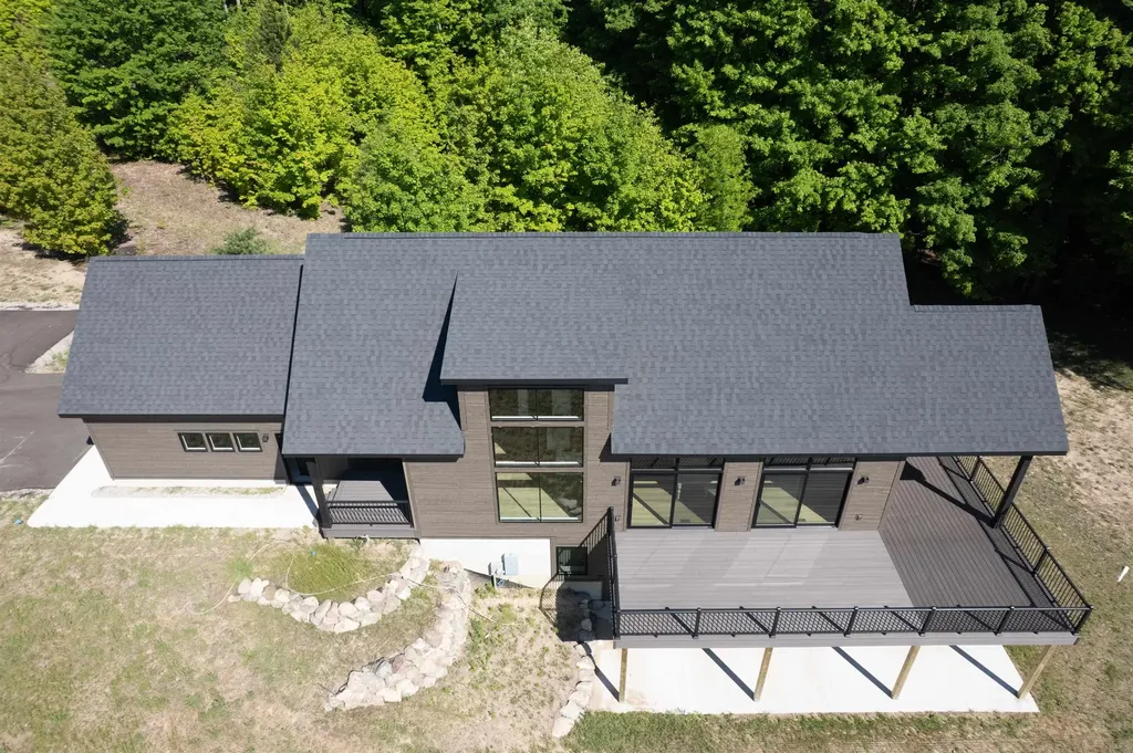 5921 Paradise Ranch Paradise Township MI 49649