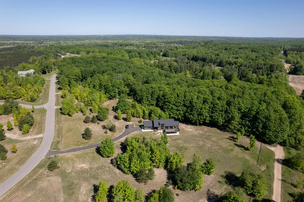 5921 Paradise Ranch Paradise Township MI 49649