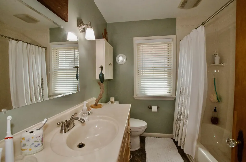 2606 Edgemont Unknown City MI 48183