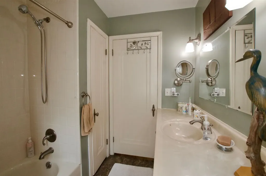2606 Edgemont Unknown City MI 48183