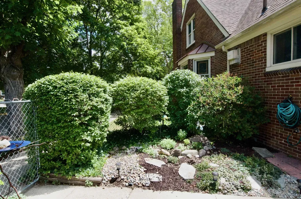 2606 Edgemont Unknown City MI 48183