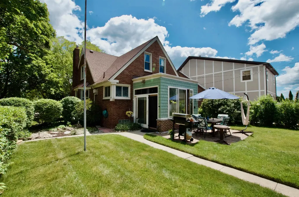 2606 Edgemont Unknown City MI 48183