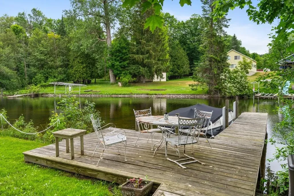 7752 & 7754 Maple Street Central Lake Township MI 49622