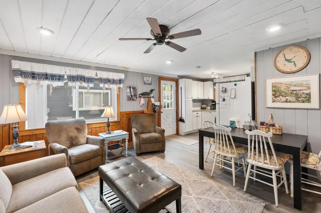 7752 & 7754 Maple Street Central Lake Township MI 49622
