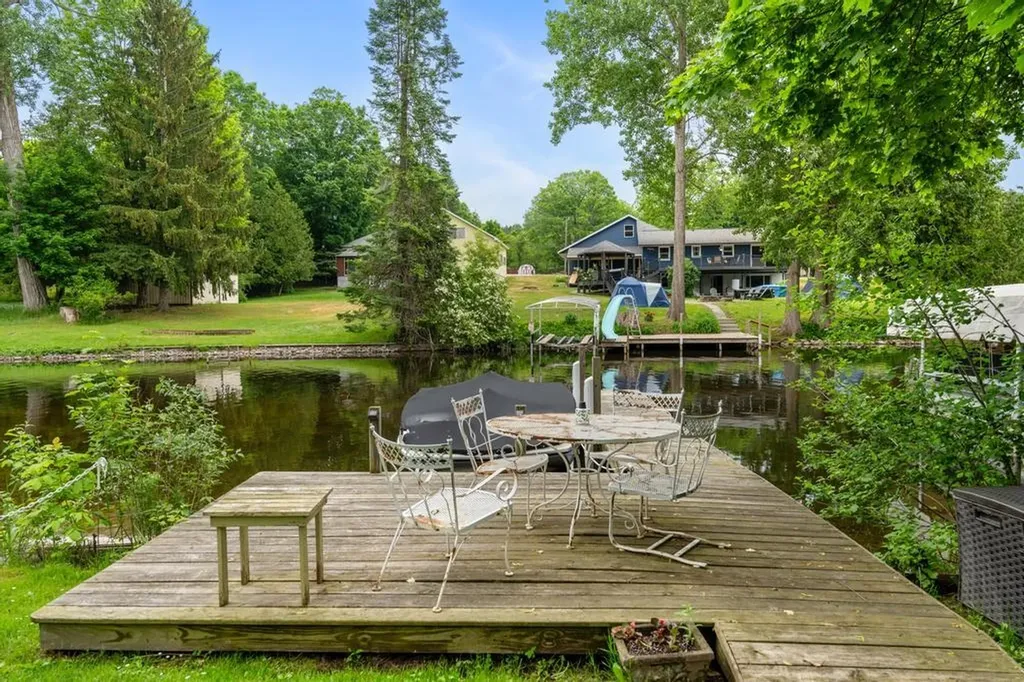 7752 & 7754 Maple Street Central Lake Township MI 49622