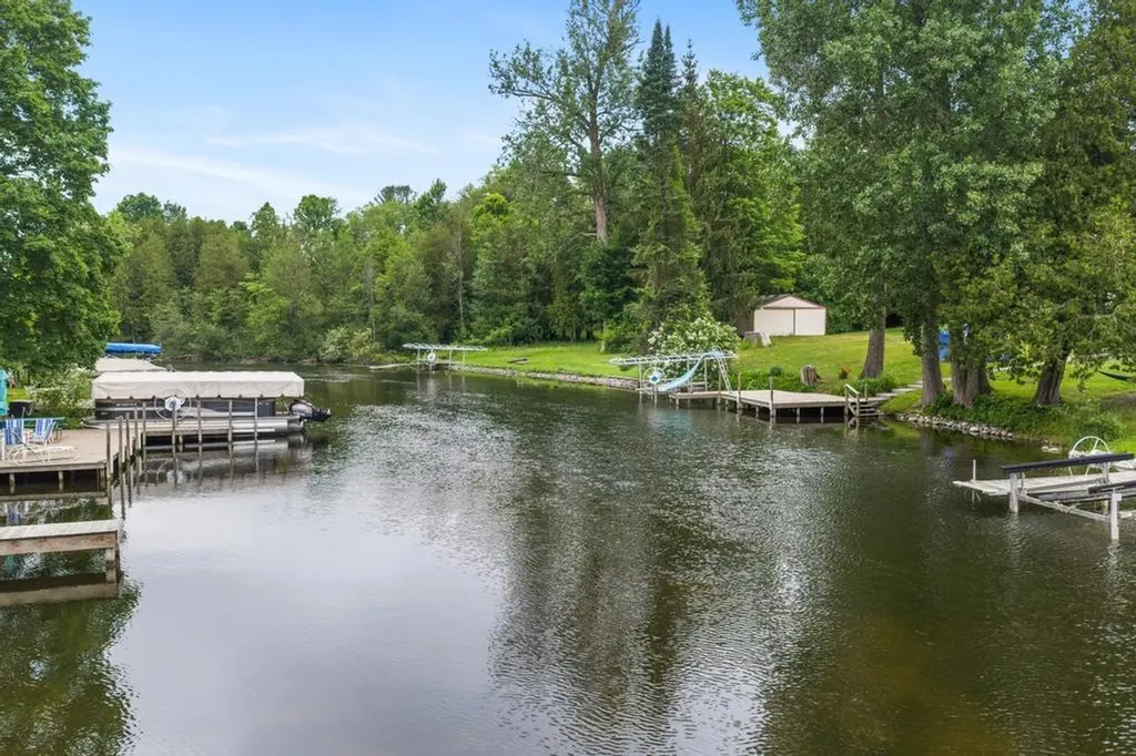 7752 & 7754 Maple Street Central Lake Township MI 49622
