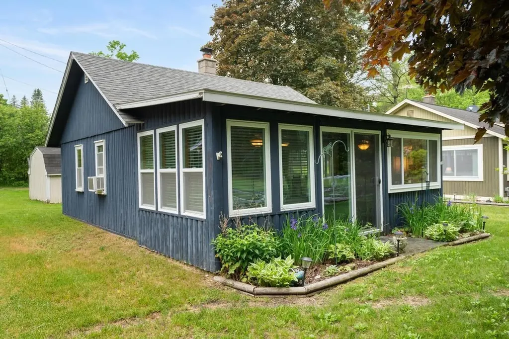 7752 & 7754 Maple Street Central Lake Township MI 49622