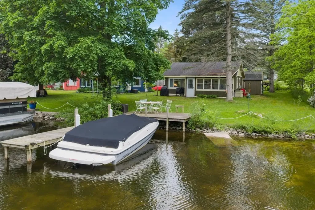 7752 & 7754 Maple Street Central Lake Township MI 49622