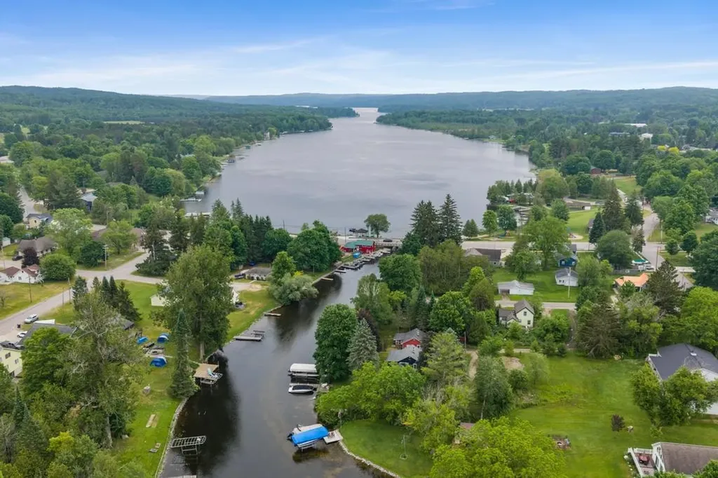 7752 & 7754 Maple Street Central Lake Township MI 49622