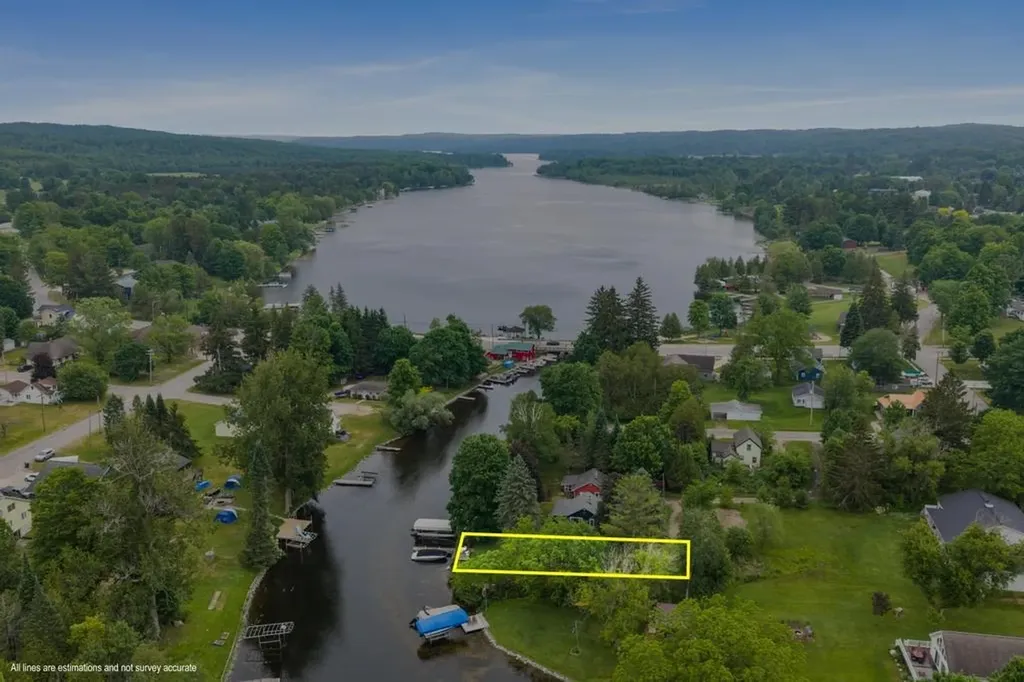 7752 & 7754 Maple Street Central Lake Township MI 49622
